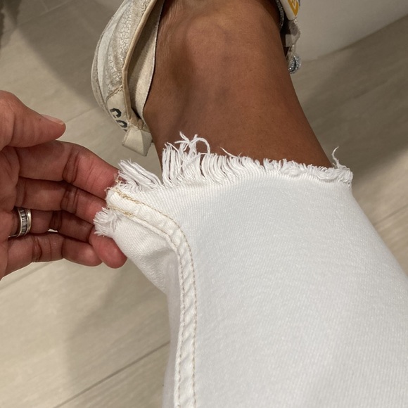 🌊EUC Free People Distressed White Ankle Fray jeans🌊 - Picture 6 of 6